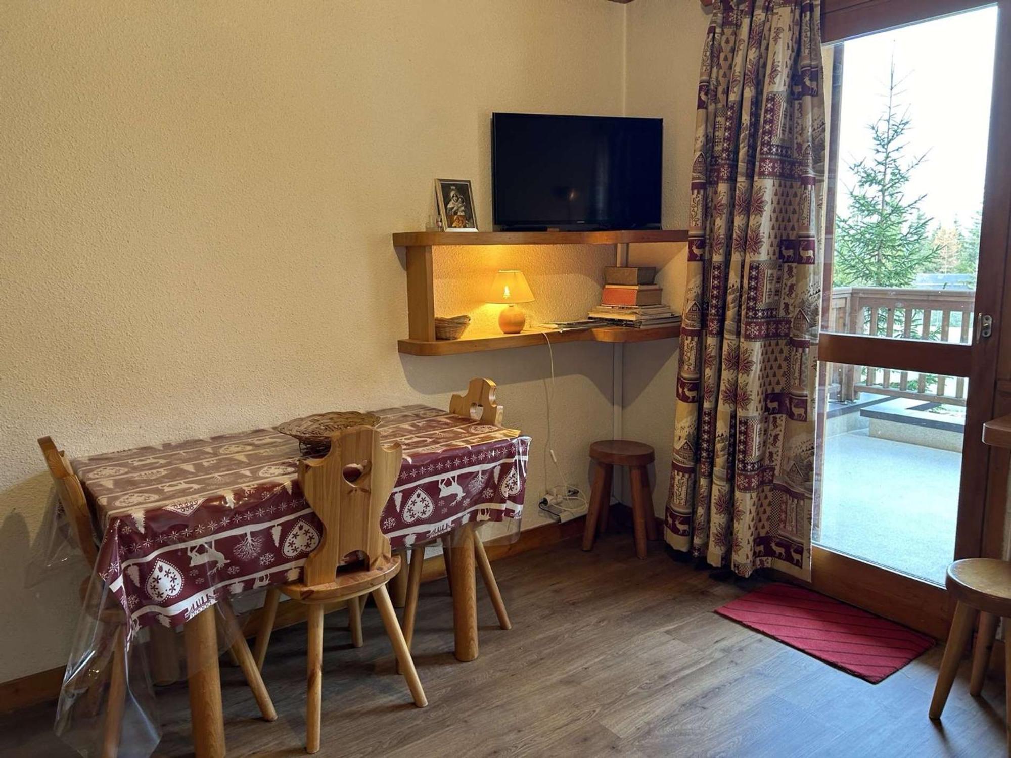 Studio 2/4 Pers, Acces Pistes Et Piscine, Proche Commerces, Meribel - Fr-1-180-297 외부 사진
